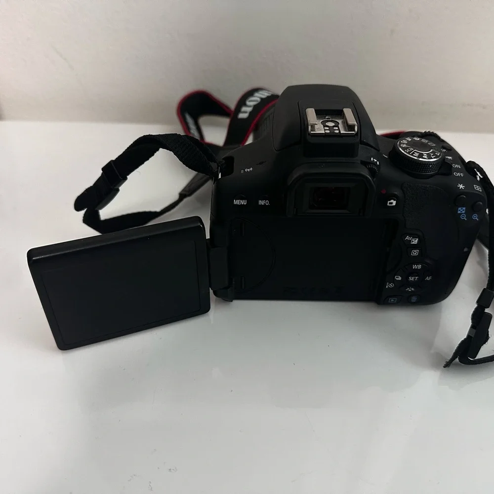 Canon EOS Rebel T6i with EF-S 18-55mm lens- WiFi enabled